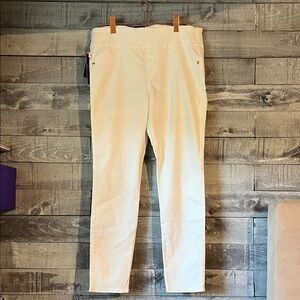 Rock & Republic Slim White Pull On Leggings